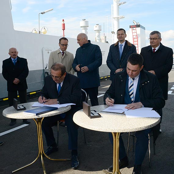 To historyczna chwila dla winoujcia. Umowa na dofinansowanie tunelu podpisana!