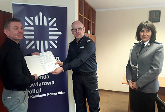 Po blisko 23 latach służby asp. szt. Tomasz Kuliński odchodzi na zasłużoną emeryturę