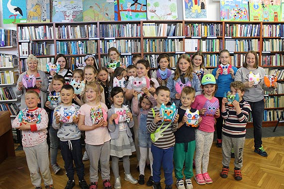 „Mdre Gowy Szyj Sowy” – Rodzinne Warsztaty Plastyczne w Bibliotece