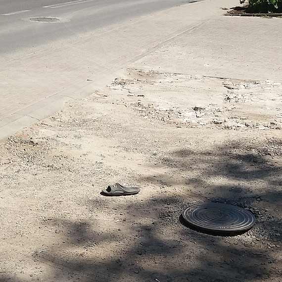 Strach tdy jedzi! Czytelnik: Dekiel studzienki sklinowa si w nadkolu mojego auta