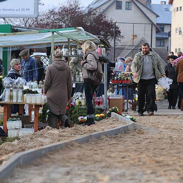 Uwaga kierowcy na zwi�kszony ruch w okolicach cmentarzy!