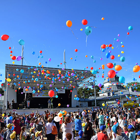 To by najlepszy Dzie Dziecka na wyspach! 