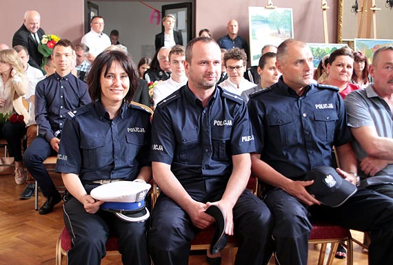 Rodzice porwanej Amelki dzikuj policjantom za uratowanie zdrowia a moe i ycia ich crki