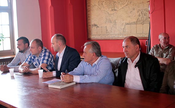 Póki co PiS nie zamierza zmieniać ordynacji wyborczej do powiatu