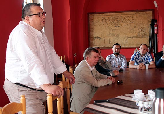 Póki co PiS nie zamierza zmieniać ordynacji wyborczej do powiatu