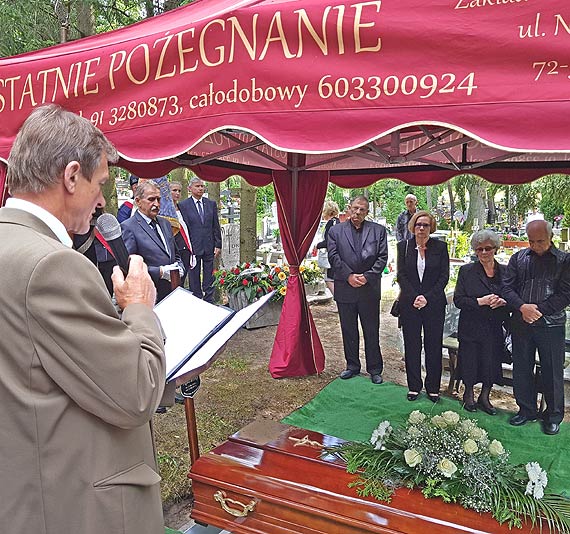 Ostatnie poegnanie Eugeniusza Kdzierskiego - pioniera zagospodarowania Ziem Zachodnich i popularyzatora Midzyzdrojw