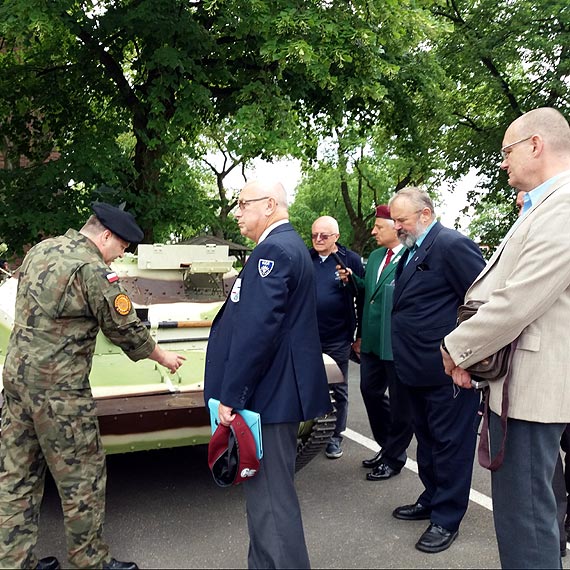 Delegacja byych onierzy 1 Batalionu Szturmowego z Dziwnowa na wicie Jednostki Wojskowej AGAT