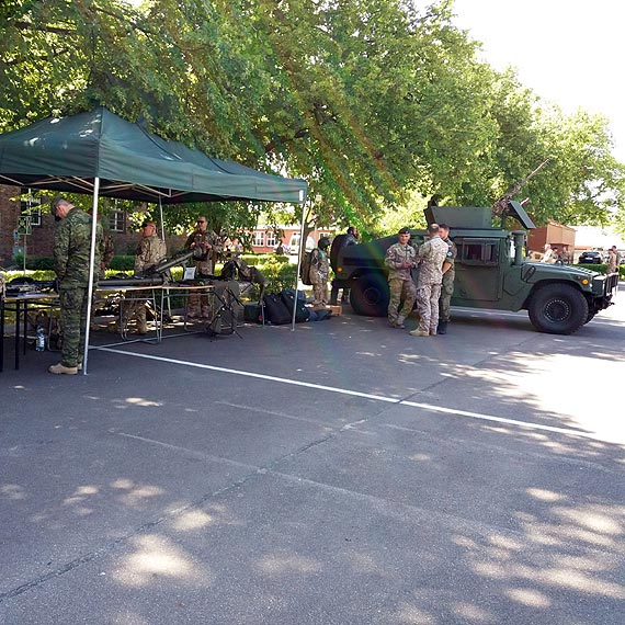 Delegacja byych onierzy 1 Batalionu Szturmowego z Dziwnowa na wicie Jednostki Wojskowej AGAT