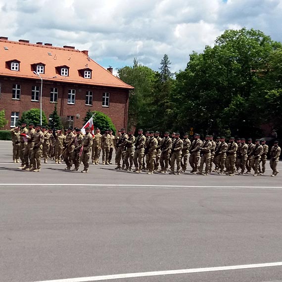 Delegacja byych onierzy 1 Batalionu Szturmowego z Dziwnowa na wicie Jednostki Wojskowej AGAT