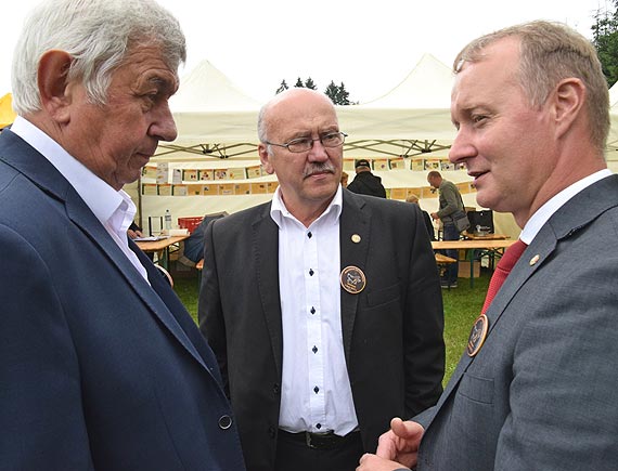 Pszczelarze witowali w Golczewie: Pszczoy hoduj tylko dobrzy ludzie! 