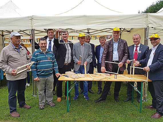 Pszczelarze witowali w Golczewie: Pszczoy hoduj tylko dobrzy ludzie! 