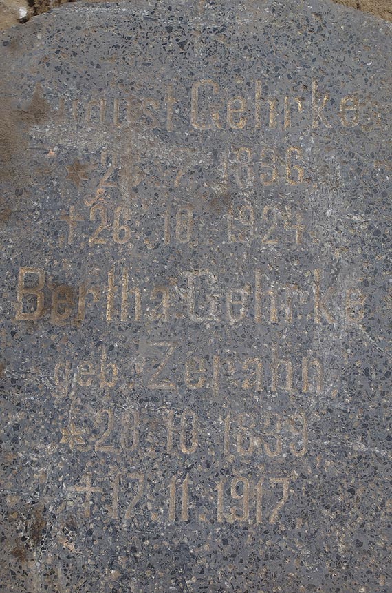 Na terenie budowy w Midzyzdrojach wydobyto historyczne tablice nagrobne 