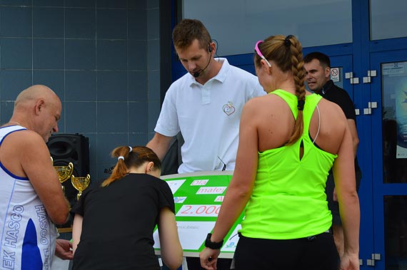 Wybiegali wsparcie dla Antosi w III Biegu Trzech Mostw