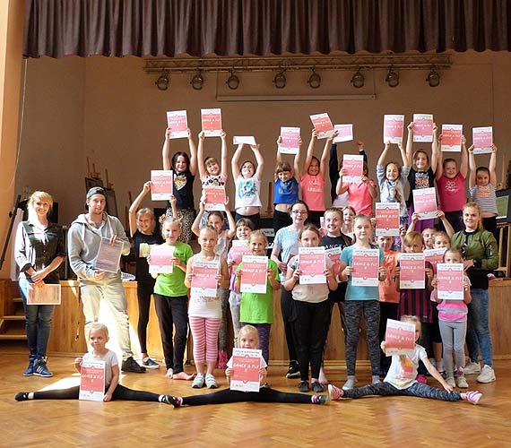 DANCE & FLY - druga edycja wakacyjnych warsztatów tańca i akrobatyki