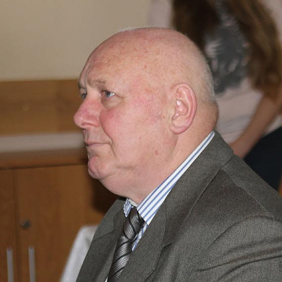  Sd podtrzymuje decyzj Wojewody. Dyrektor PCPR nielegalny? 