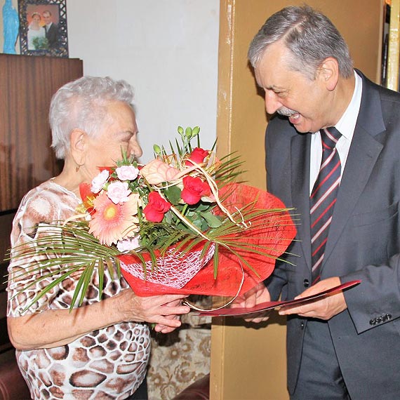 yczenia dla Jubilatki -  Pani Anny Klepczyskiej