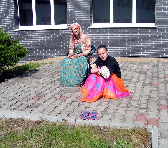Sari i dhoti znw na ulicach wierzna