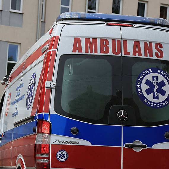 Nieszczęśliwy wypadek w Dziwnowie. Babcia z wnuczkiem wpadli gokartem do Dziwny!