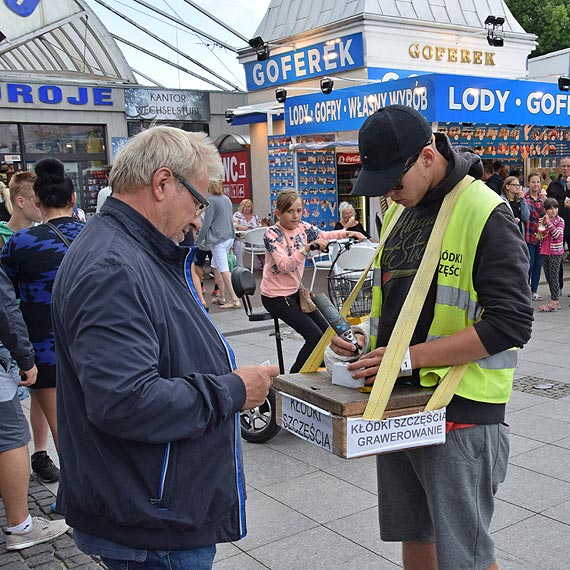 Gdy jest mio, nikt nie liczy si z kas - kdki szczcia dla kadego