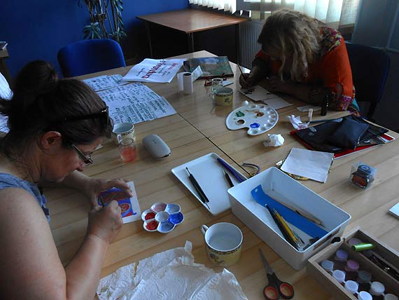 Warsztaty z kaligrafii gotyckiej w kamieskiej Bibliotece