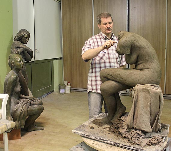 Ju jutro otwarcie wystawy rzeby Romualda Winiewskiego w MHZK