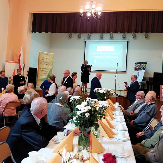 Chocia pochodz z rnych stron to teraz s tutejsi... Zobacz film!