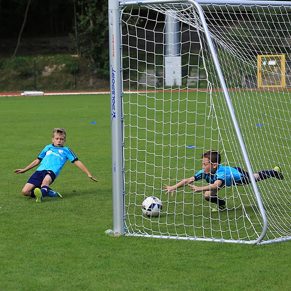 Ruszyy rozgrywki ligowe akw ZZPN