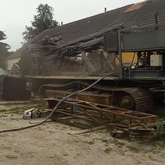 Od rana do nocy piaskowali maszyn. Czytelnik nie wytrzyma: Kto wpad na tak idiotyczny pomys? Zobacz film!