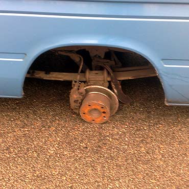 Szok! W busie jadącym do Świnoujścia oderwało się koło