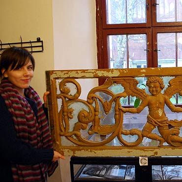 Barokowy �wietlik z dworu w Dobropolu w MHZK