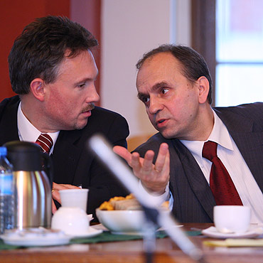 Kamie� Pomorski: Platforma Obywatelska popiera Karpi�skiego