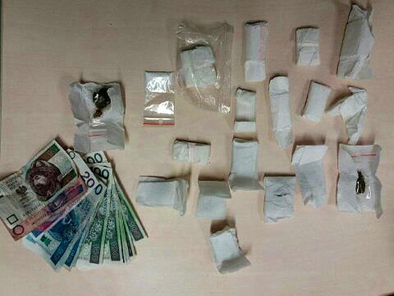Policjanci zabezpieczyli ponad p�l kilograma narkotyk�w