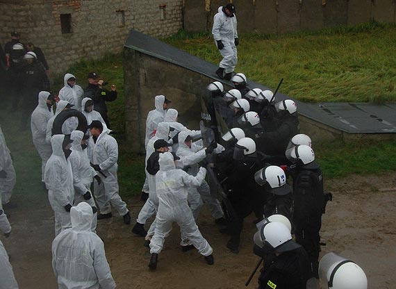 �wiczenia na poligonie w W�drzynie