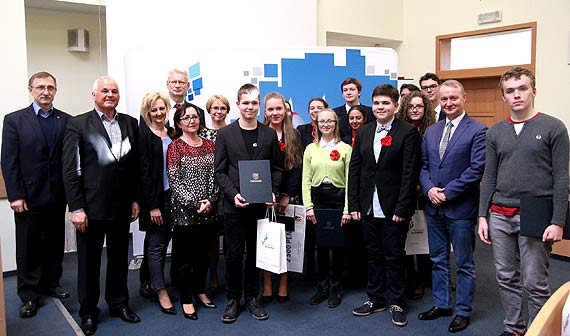 Gimnazjali�ci sprawdz� wiedz� o samorz�dzie terytorialnym po raz sz�sty