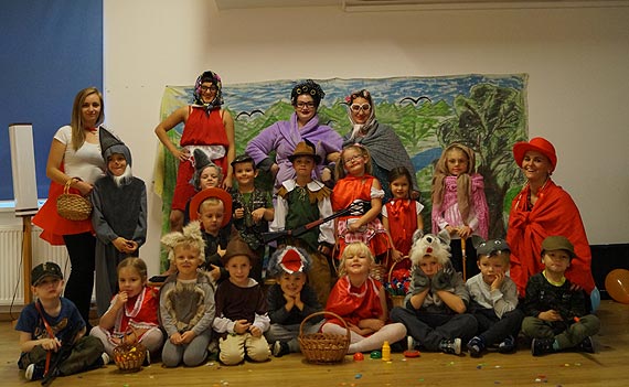 Dzie Postaci z Bajek Niepublicznego Przedszkola Integracyjnego przy PSONI w Kamieniu Pomorskim