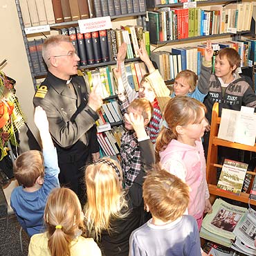 Gostyń: Wojsko czyta dzieciom