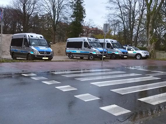 Kibice z Karlina jadcy na mecz do Kamienia Pomorskiego pobdzili w Gryficach