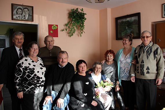 yczenia dla Jubilatki -  Pani Marianny Osmaek z Sierosawia
