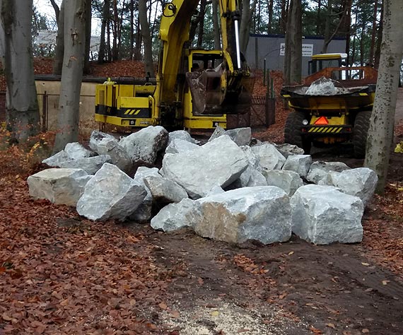 Trwa przebudowa zejcia J na pla przy ulicy Gryfa Pomorskiego w Midzyzdrojach