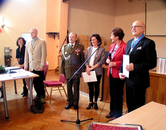 Na sesji Rady Miejskiej Golczewa Andrzej Danieluk odznaczony odznak „Za Wybitne Zasugi dla ZKRPiBWP”