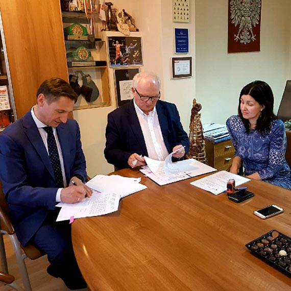 Teren wok alei zostanie na nowo zagospodarowany, powstanie m.in. kadka na wydmach i zejcie na pla