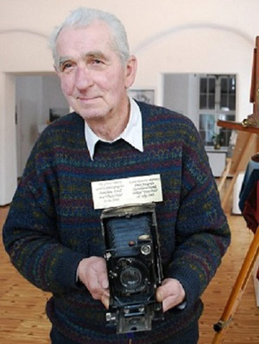 Kamień Pomorski: Przekazali muzeum aparat pierwszego powojennego fotografa