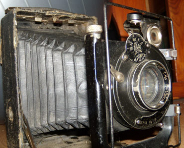 Kamień Pomorski: Przekazali muzeum aparat pierwszego powojennego fotografa