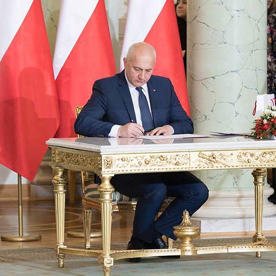 Absolwent Zespo�u Szk� Morskich w �winouj�ciu zosta� ministrem! 