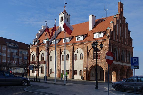 Przed kamieski Ratusz wrci flaga Unii Europejskiej