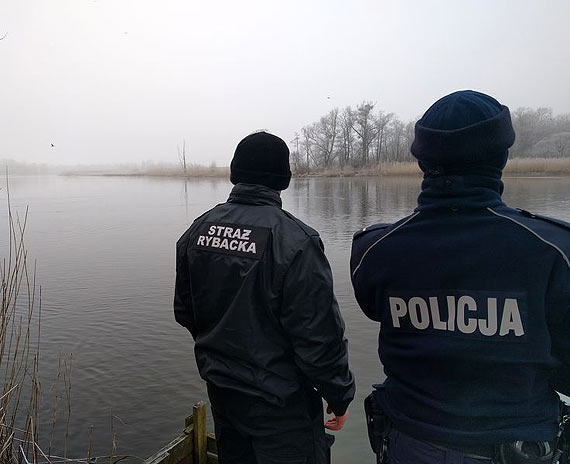 Wsp�lne kontrole policyjnych wodniak�w i Spo�ecznej Stra�y Rybackiej