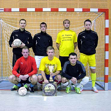 Mistrz Kamie�skiej Amatorskiej Ligi Futsal-u najlepszy na turnieju w Mrze�ynie