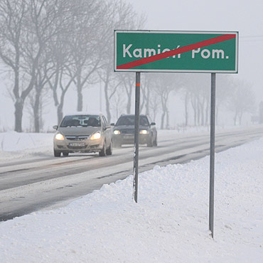 Kierowcy: Droga 107 jest wciąż śliska