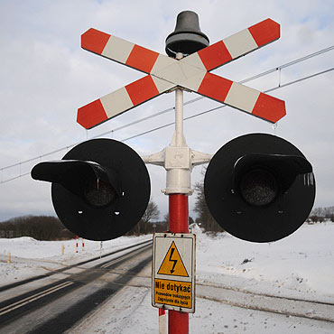 Niebezpiecze�stwo! Nie dzia�a sygnalizator ostrzegaj�cy przed nadje�d�aj�cymi poci�gami