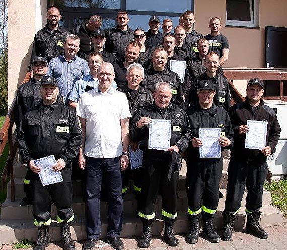 Straacy ochotnicy z gminy wierzno przeszli szkolenie z zakresu kwalifikowanej pierwszej pomocy